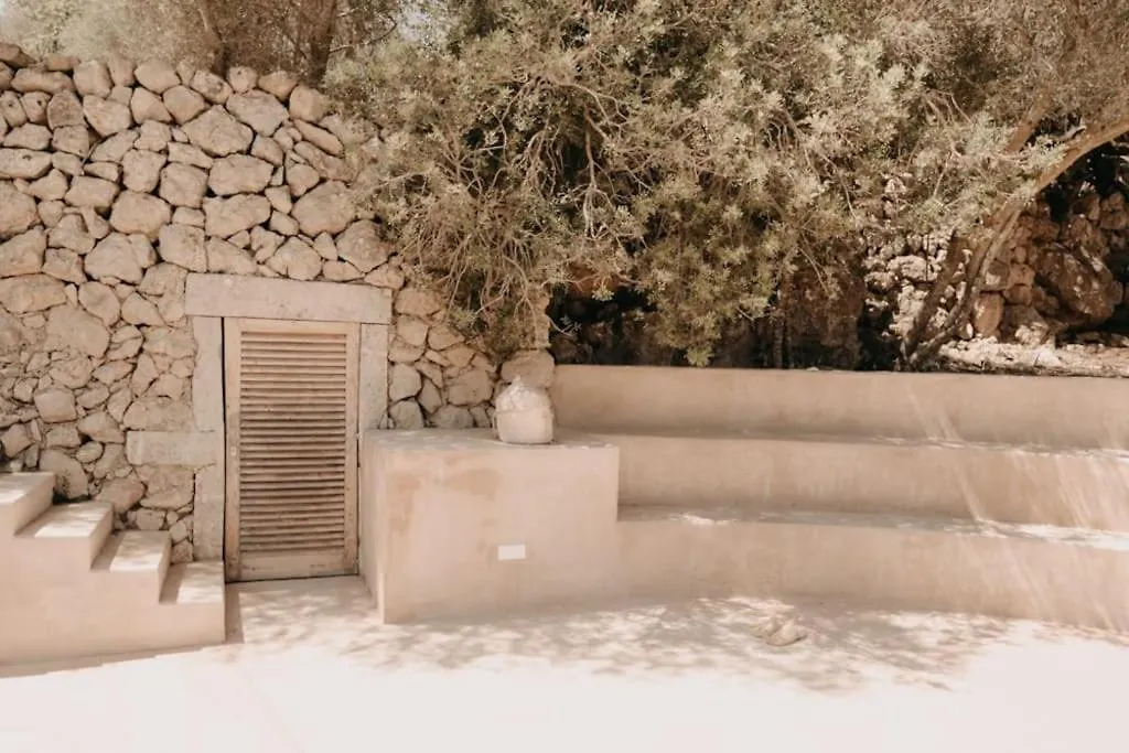 N A K E D S O L Apartment Manacor